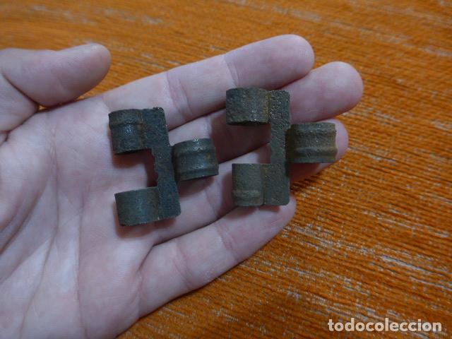 Militaria: Lote 2 antiguo eslabon de aviacion republicana de guerra civil.