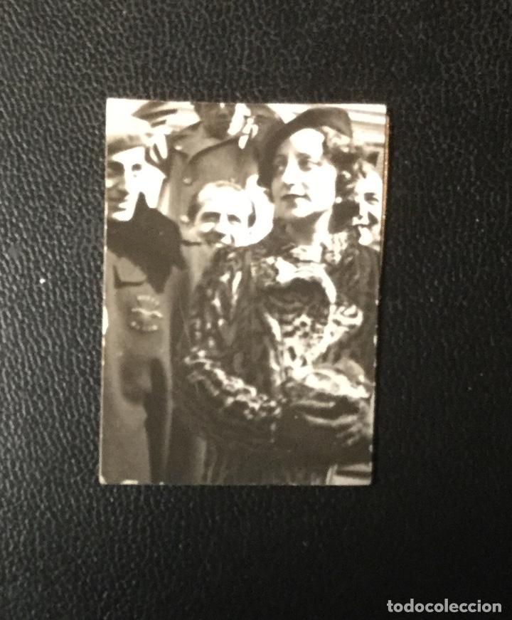 Militaria: CARMEN PRIMO DE RIVERA , JULI&Aacute;N PEMARTIN , CAMPO AVIACI&Oacute;N DE VITORIA , FOTO DE PRENSA.