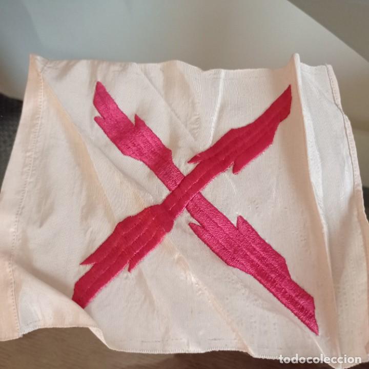 Militaria: Gui&oacute;n carlista - Foto 1