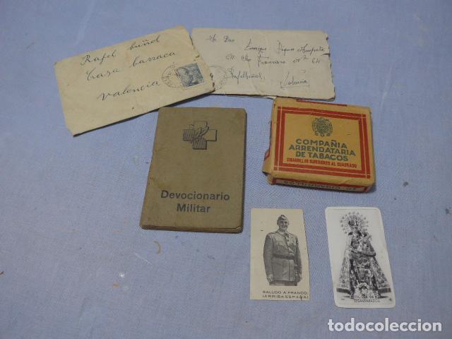 Militaria: * Lote de guerra civil y postguerra. Tabaco y documentos varios. ZX
