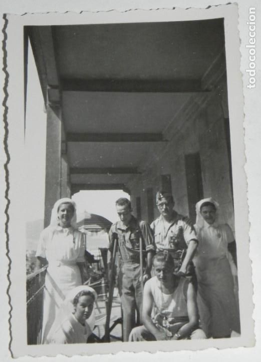 Militaria: ANTIGUA FOTOGRAFIA GUERRA CIVIL, HOSPITAL NACIONAL, ENFERMERAS, MIDE 8,5 X 5,8 CMS.