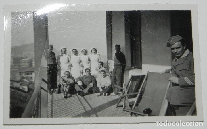 Militaria: ANTIGUA FOTOGRAFIA GUERRA CIVIL, HOSPITAL NACIONAL, ENFERMERAS, MIDE7 X 5 CMS.