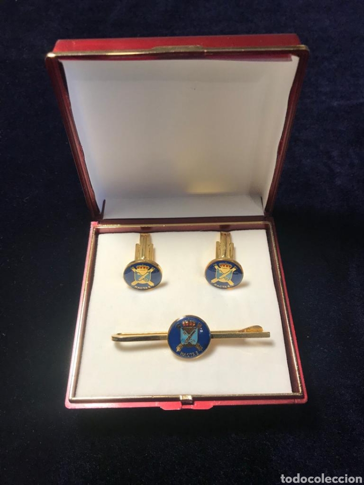 Militaria: Pasador de corbata y gemelos del Regimiento de Artiller&iacute;a de costa d Algeciras RACTA 5