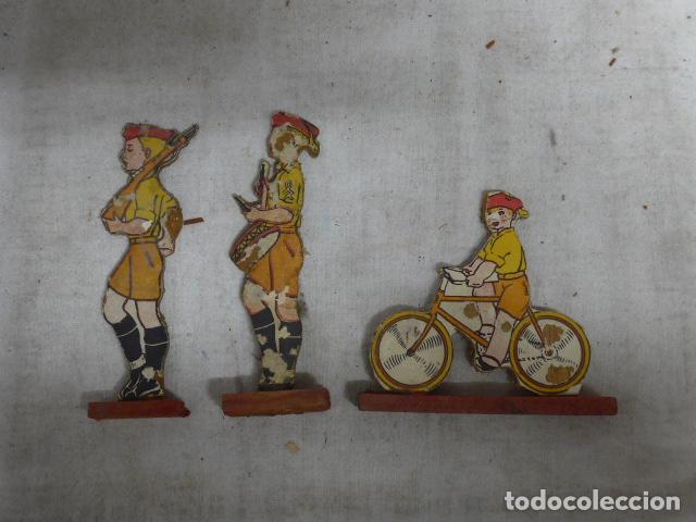 Militaria: Lote 3 antiguos figuras requete carlista de juguete, originales, guerra civil.