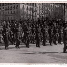 Militaria: MADRID.- DESFILE DE LA VICTORIA, FOTO CALVACHE.11,5X17,5.. Lote 328146108
