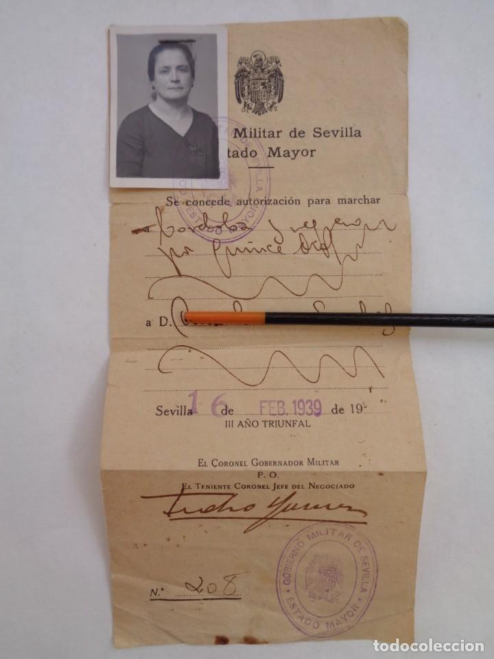 Militaria: GUERRA CIVIL - GOBIERNO MILITAR DE SEVILLA : SALVOCONDUCTO PARA VIAJAR A CORDOBA . SEVILLA, FEB 1939