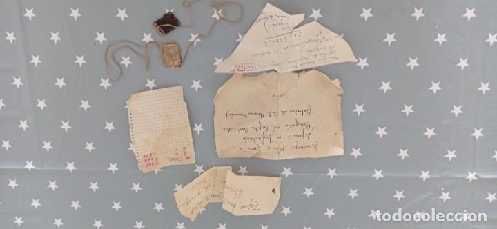 Militaria: Legajos y escapulario de la guerra civil.