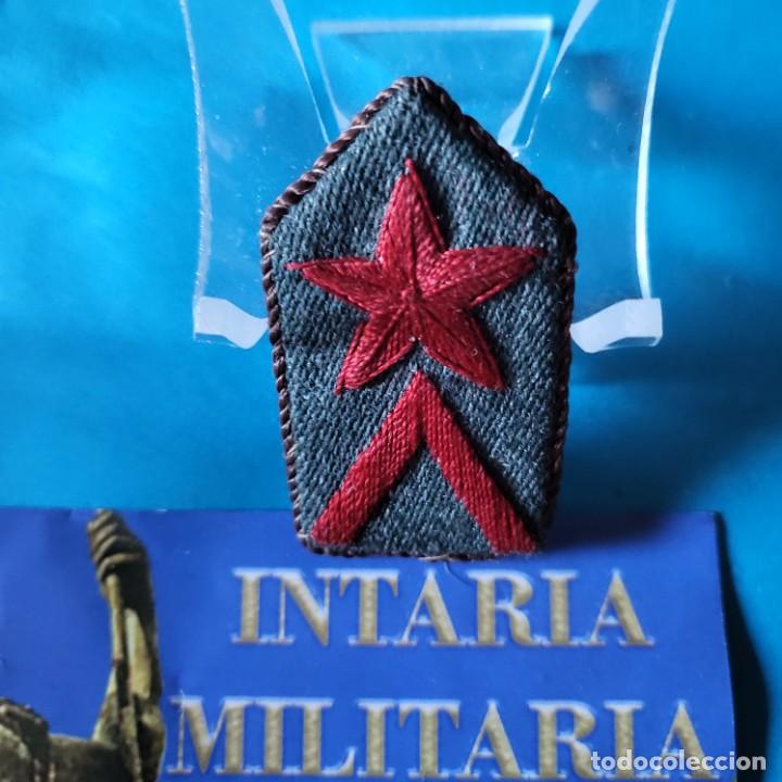 Militaria: Escudo de ej&eacute;rcito popular - Foto 1