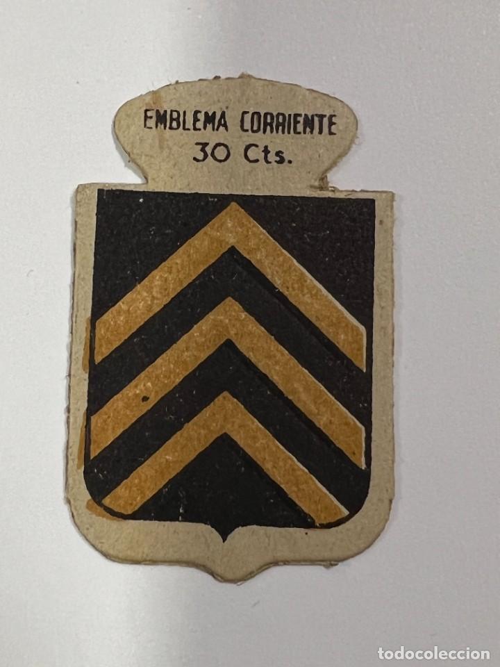 Military Antiques: EMBLEMA DE AUXILIO SOCIAL DE 30 CENTIMOS. SERIE C. N&ordm; 26. VIVES