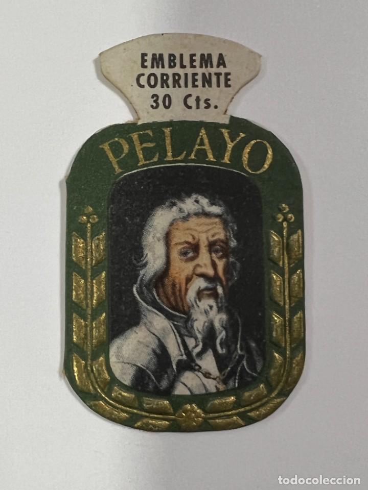 Military Antiques: EMBLEMA DE AUXILIO SOCIAL DE 30 CENTIMOS. SERIE G N&ordm; 8. PELAYO