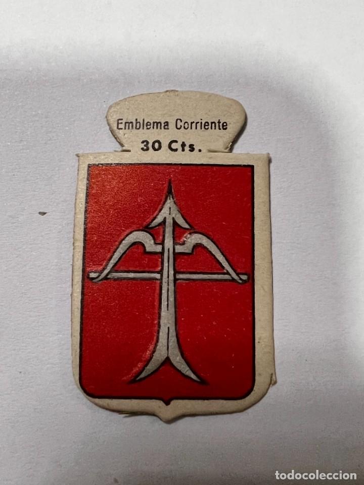 Militaria: EMBLEMA DE AUXILIO SOCIAL DE 30 C&Eacute;NTIMOS. SERIE B. N&ordm; 44. BALLESTER
