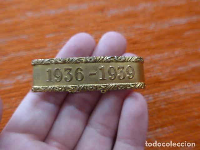 Militaria: Antigua anilla de banda de la victoria de altos oficiales y generales de guerra civil, castells.