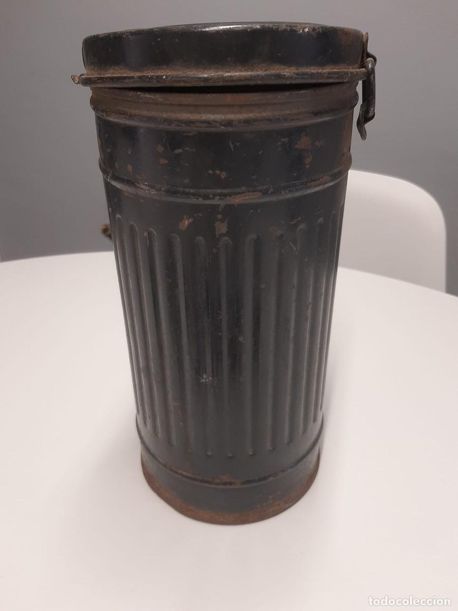 Military Antiques: Bote de mascara