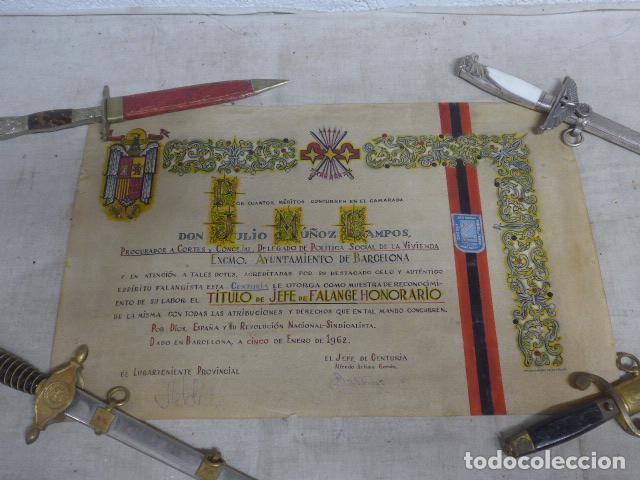 Militaria: Antigua concesion titulo de jefe de Falange honorario de Barcelona. Centuria Julio Muntan&eacute;. 1962
