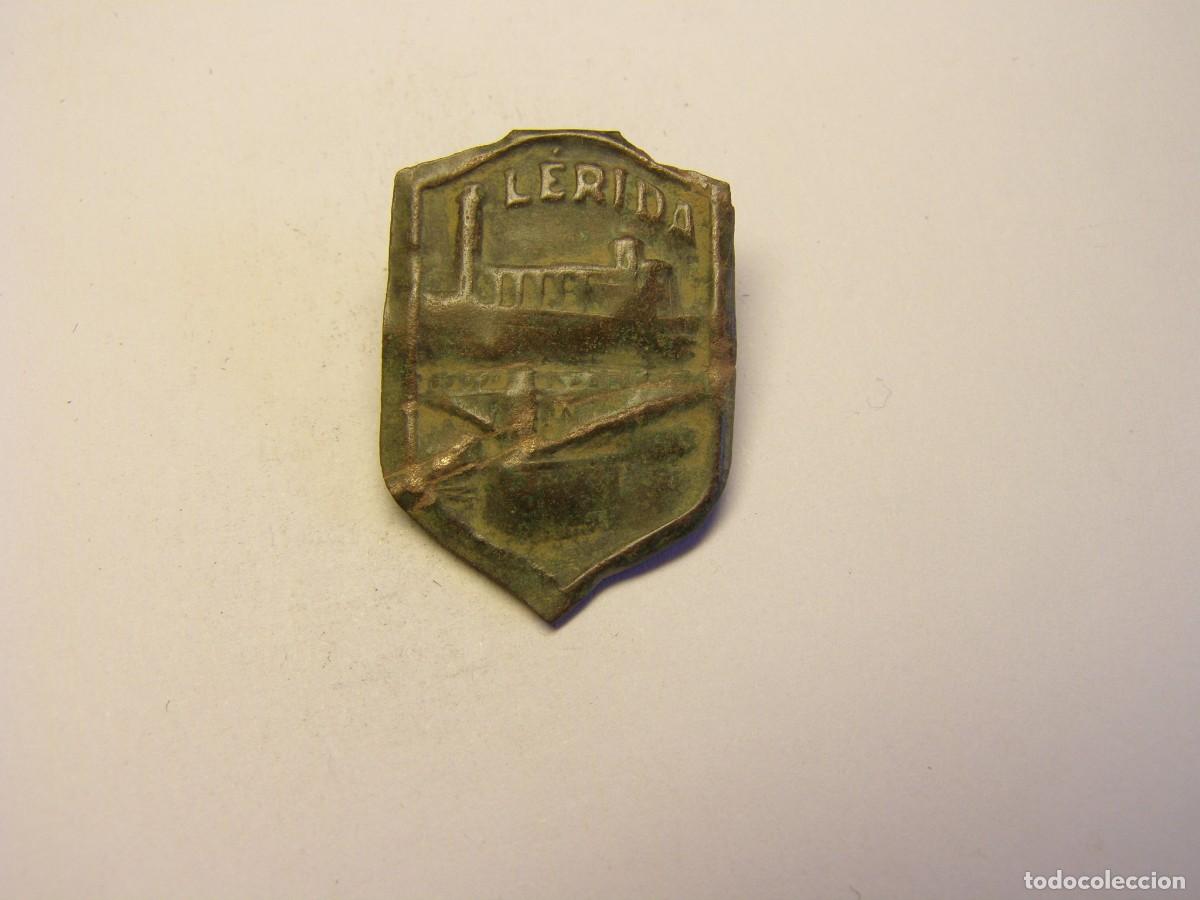 Military Antiques: Insignia o chapa de L&eacute;rida, Guerra Civil Espa&ntilde;ola, recuperaci&oacute;n.