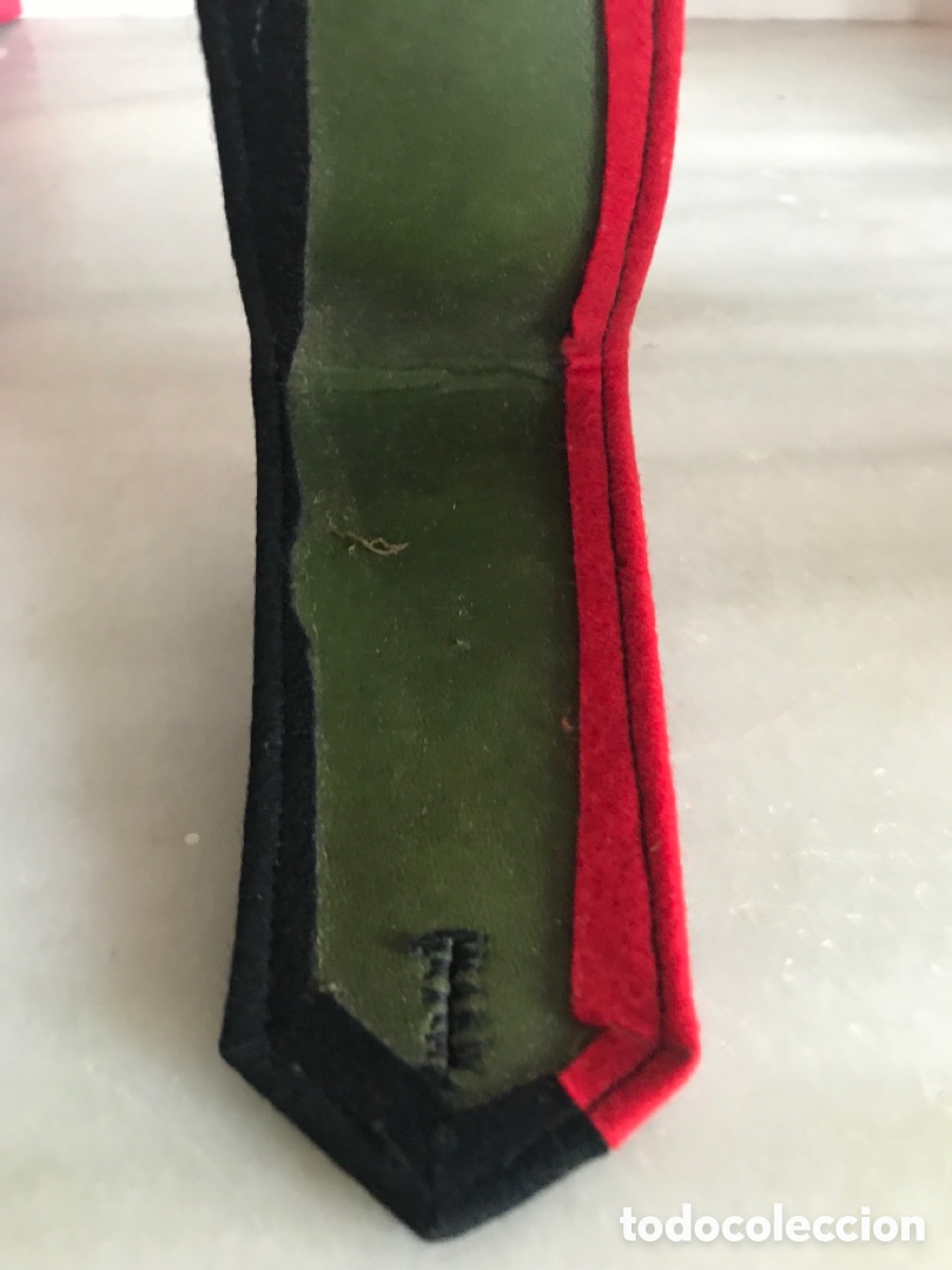 Militaria: Gal&oacute;n de uniforme Falange - Foto 4