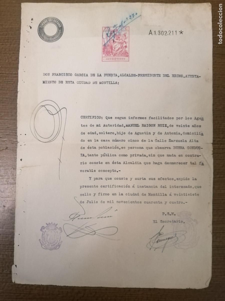 Militaria: MONTILLA-CORDOBA- CERTIFICADO FIRMADO POR EL ALCALDE Y SECRETARIO DEL AYYNTAMIENTO, 1944,VER FOTO