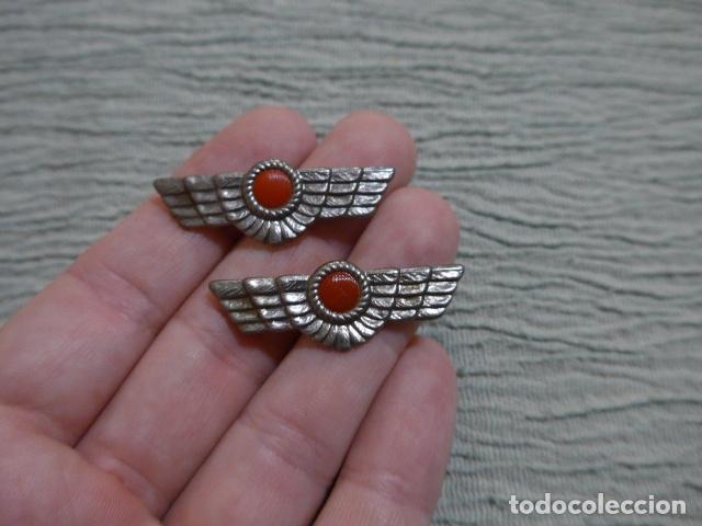 Militaria: Antigua pareja de insignias emblemas de aviacion republicana, originales guerra civil.