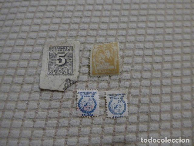 Militaria: Lote 4 sellos vi&ntilde;eta de guerra civil: 2 cupon CNT, cantinas escolares santa fe, derecho entrega.