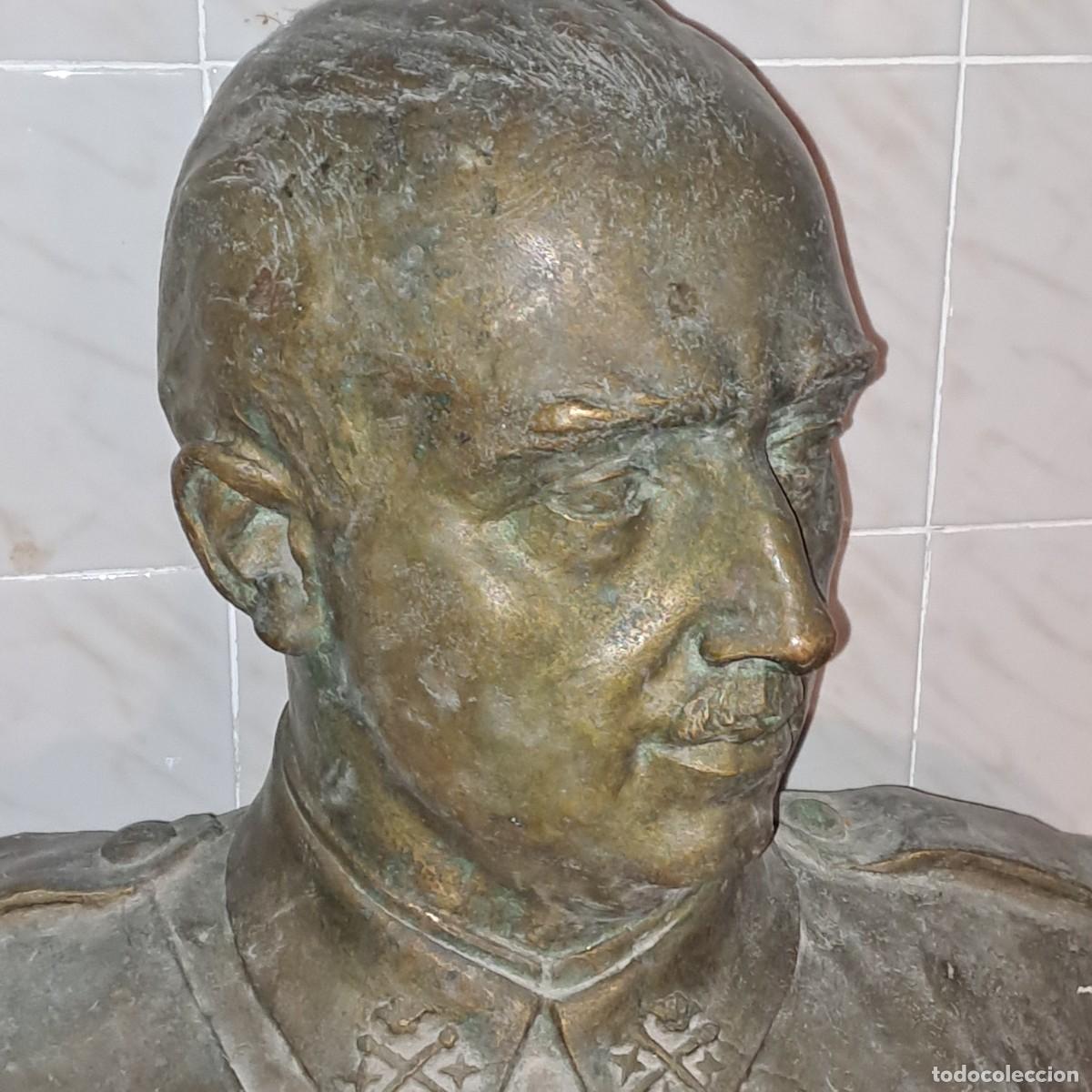 Militaria: Bronce monumental de Franco - Foto 2