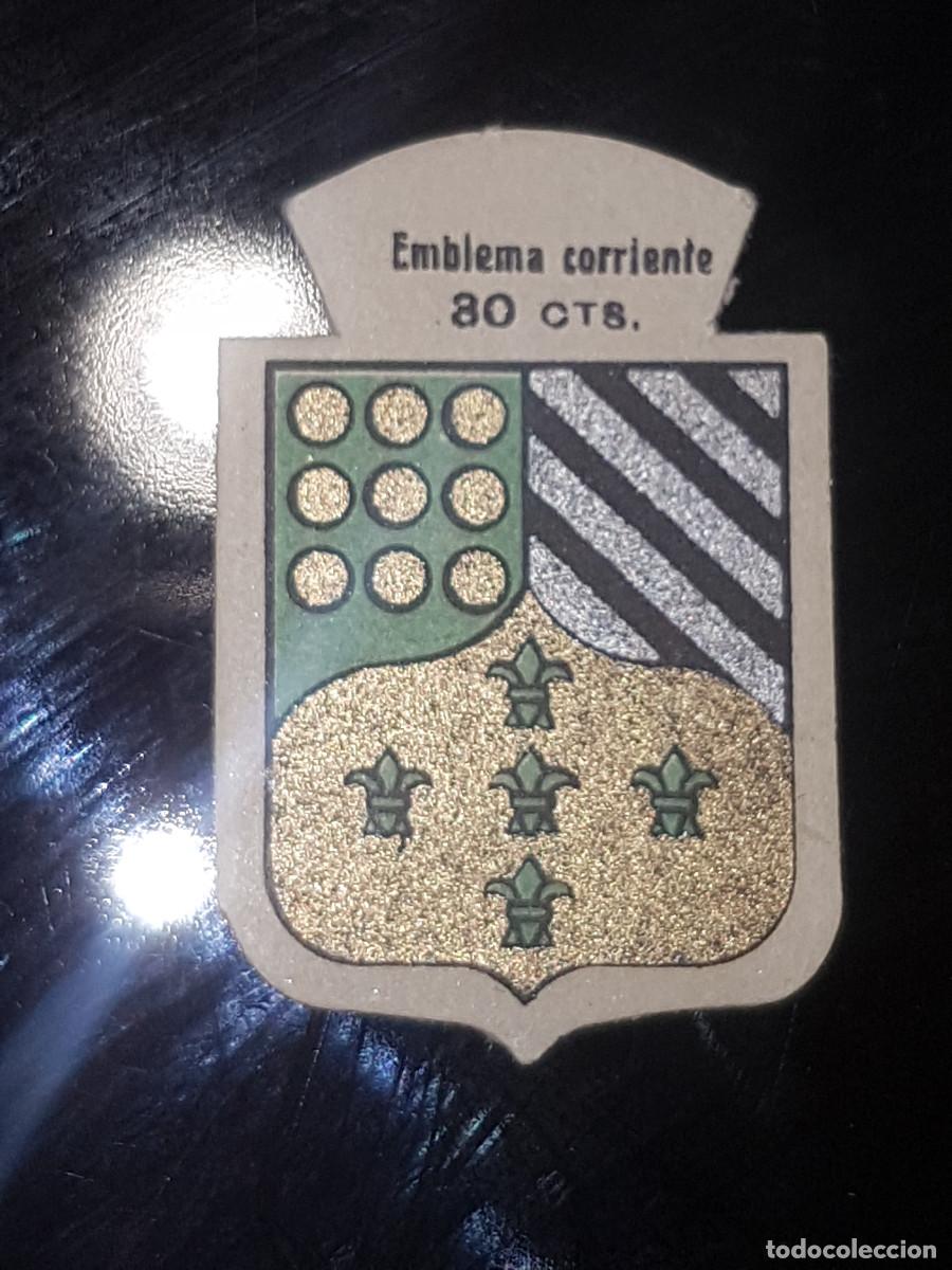 Military Antiques: AUXILIO SOCIAL. EMBLEMA CORRIENTE. SERIE C 21