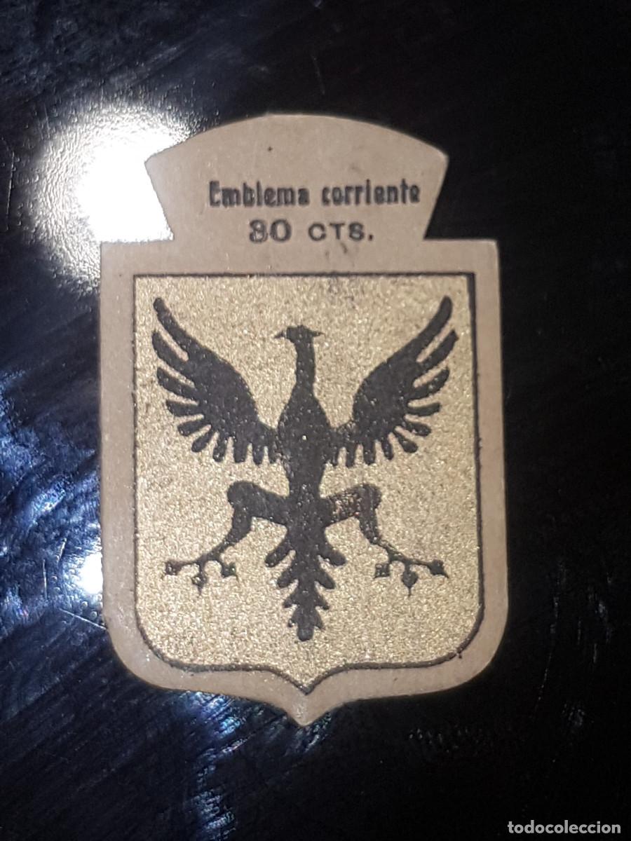 Military Antiques: AUXILIO SOCIAL. EMBLEMA CORRIENTE. SERIE C 18