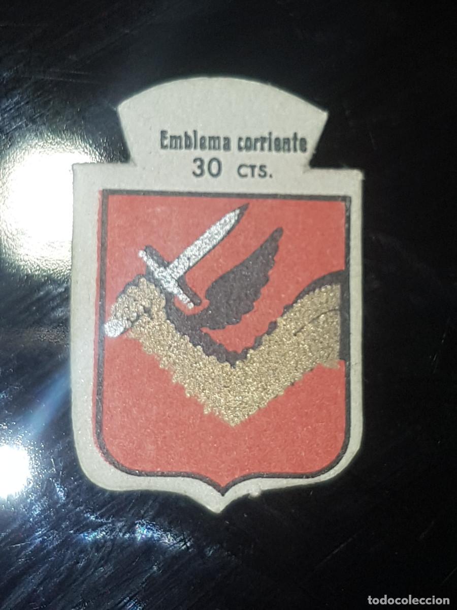 Military Antiques: AUXILIO SOCIAL. EMBLEMA CORRIENTE. SERIE C 22