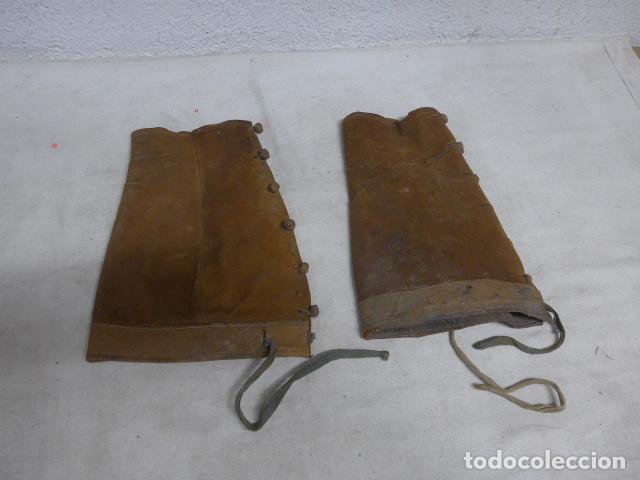 Militaria: Antiguas polainas de cuero marron originales, Guerra de Africa, de Alfonso XIII hasta guerra civil.