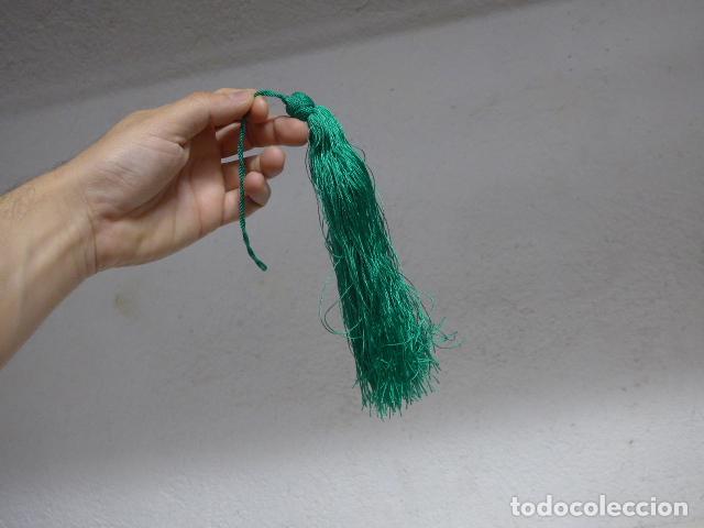 Militaria: Antigua gran borla para boina carlista de sargento del requete, original. Guerra Civil.