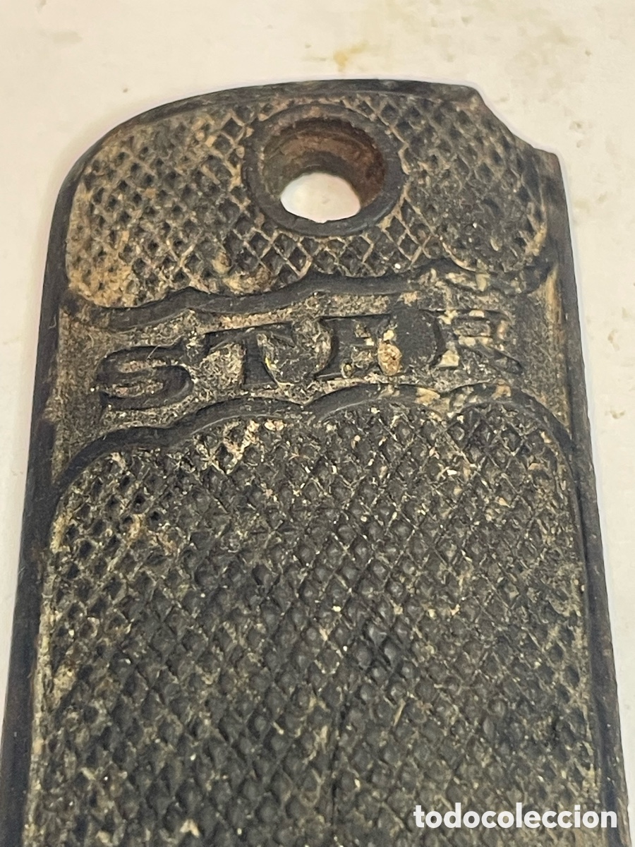 Militaria: Cachas pistola star antigua