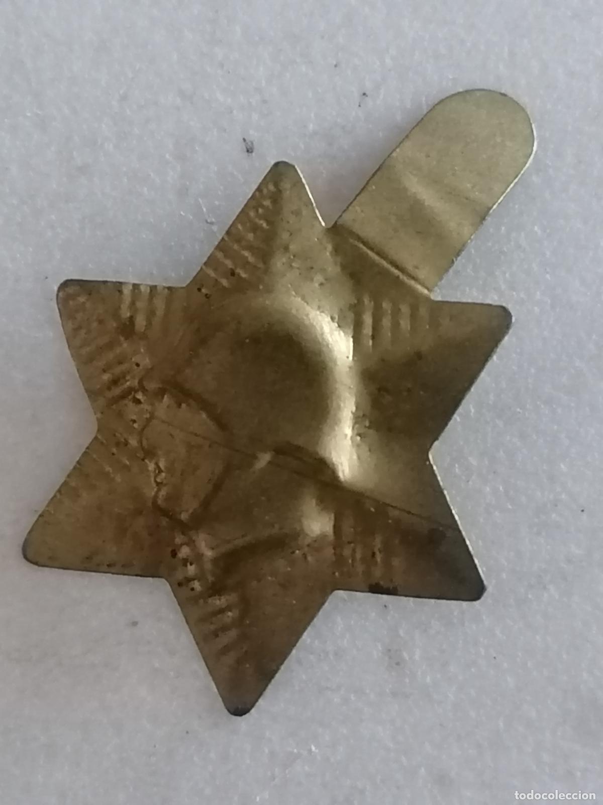 Militaria: EMBLEMA METALICO AUXILIO SOCIAL, CABEZA DE SOLDADO CON CASCO