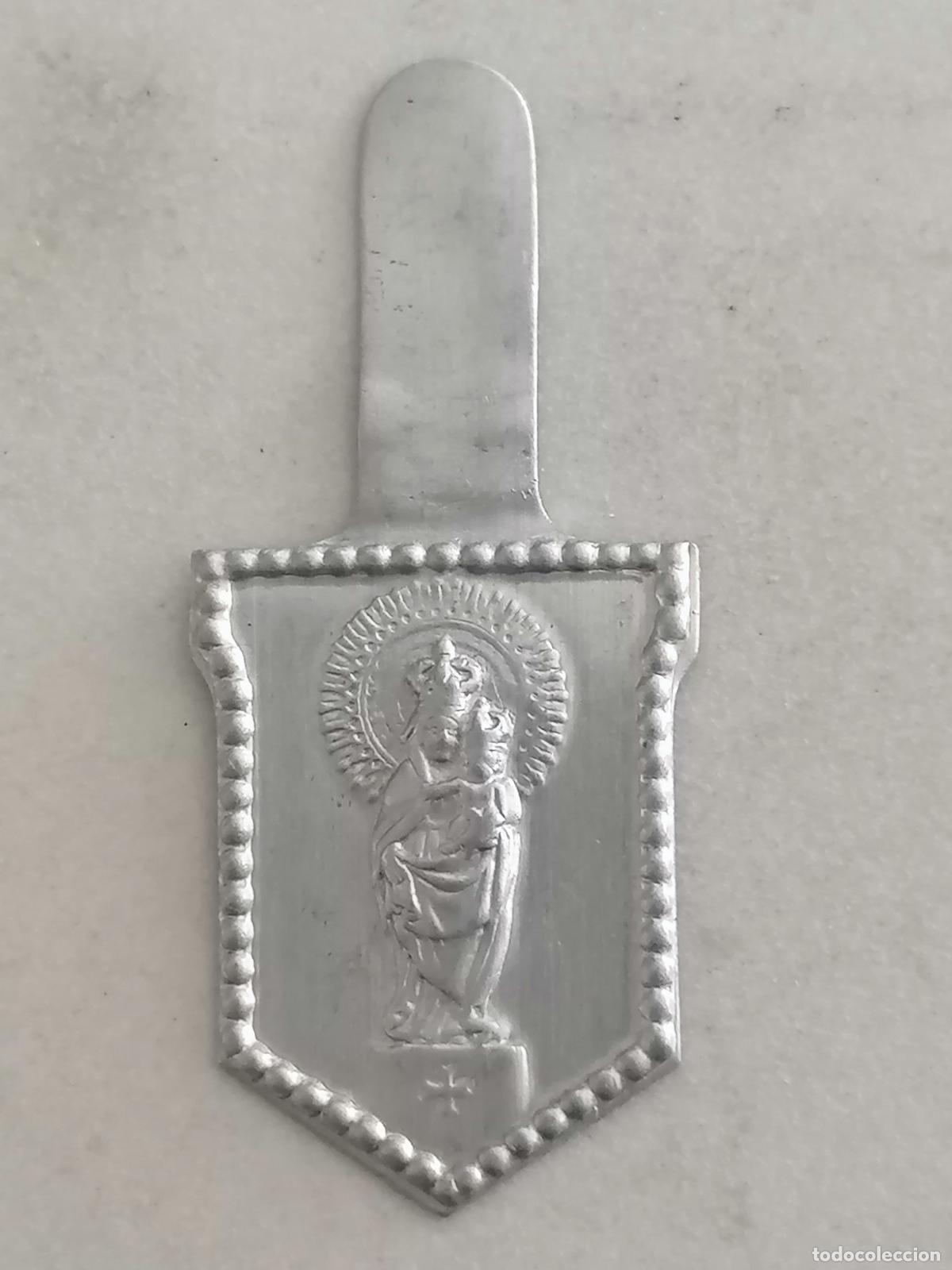 Militaria: EMBLEMA AUXILIO SOCIAL METALICO, VIRGEN DEL PILAR