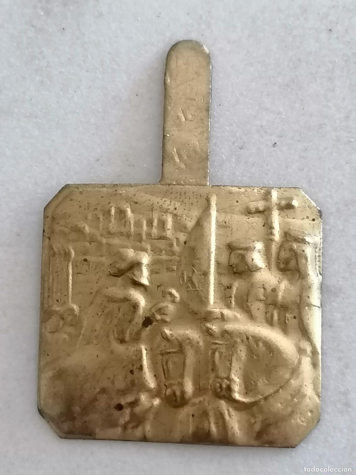 Militaria: EMBLEMA AUXILIO SOCIAL METALICO, TOMA DE GRANADA