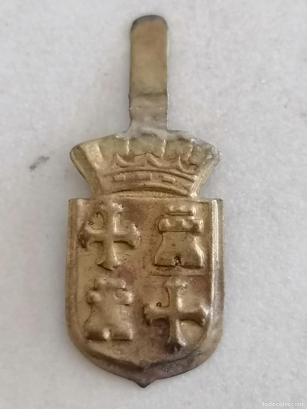 Militaria: EMBLEMA AUXILIO SOCIAL METALICO, ESCUDO PALENCIA