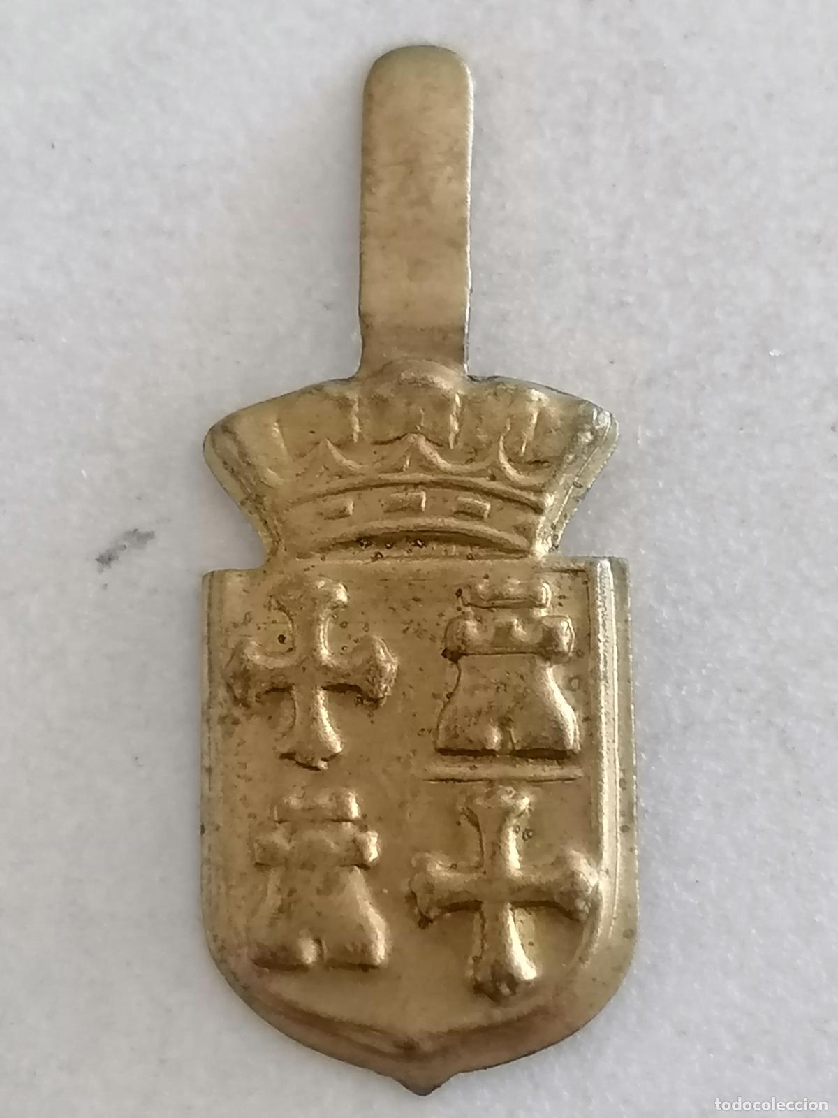 Militaria: EMBLEMA AUXILIO SOCIAL METALICO, ESCUDO PALENCIA