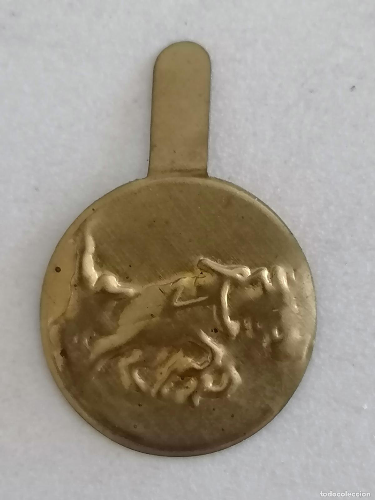 Militaria: EMBLEMA AUXILIO SOCIAL METALICO, SIEMBRA - 1940