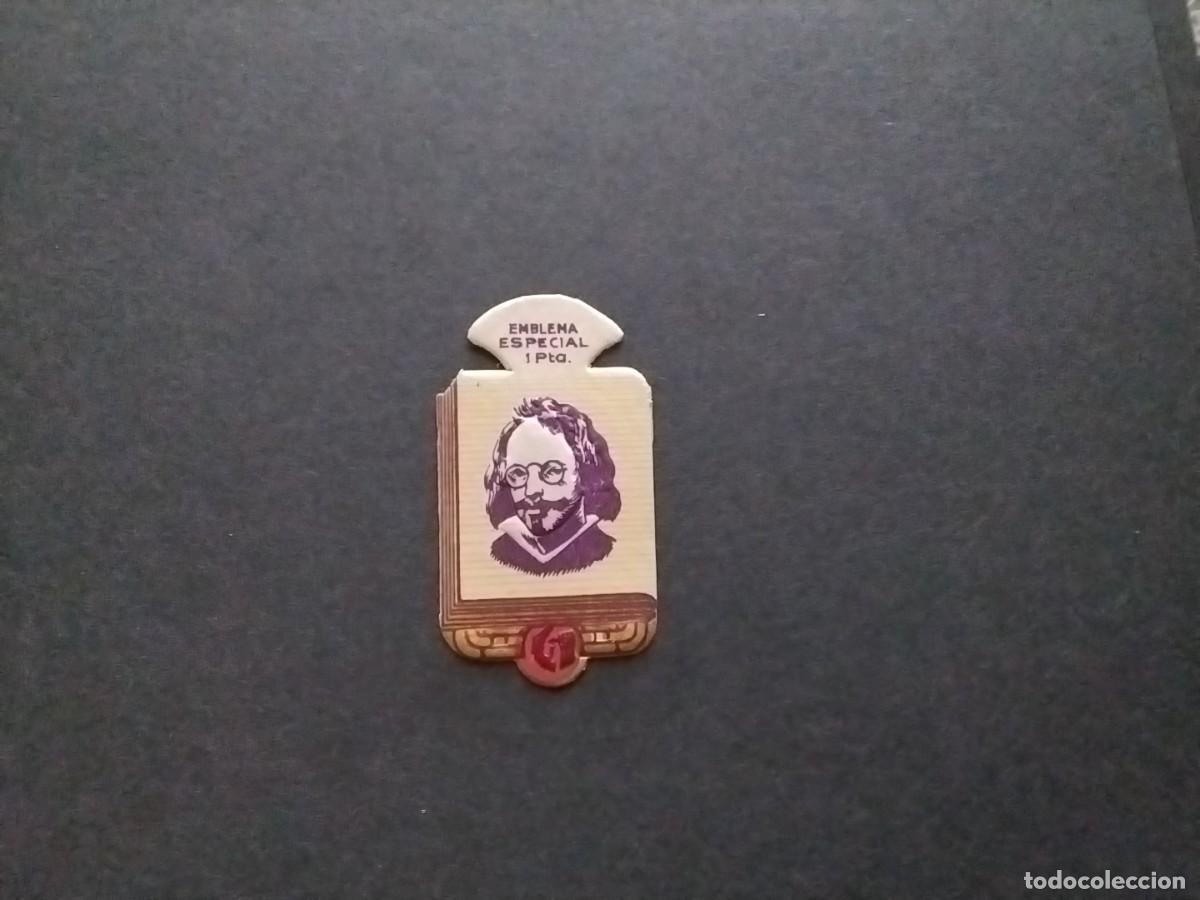 Militaria: Emblema auxilio social