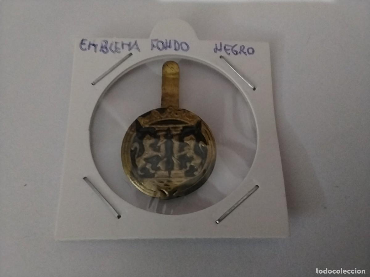 Militaria: Emblema Auxilio Social