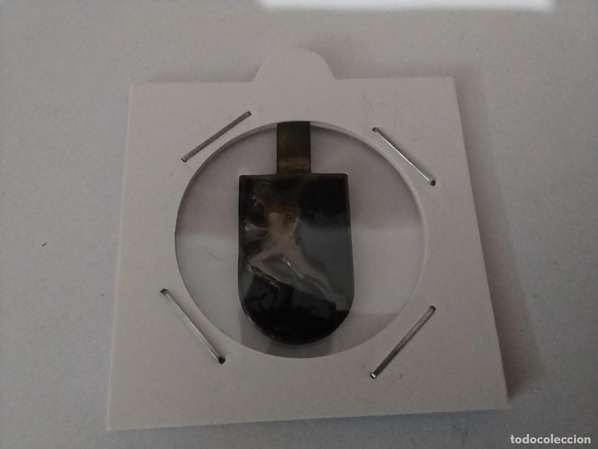 Militaria: Emblema Auxilio Social