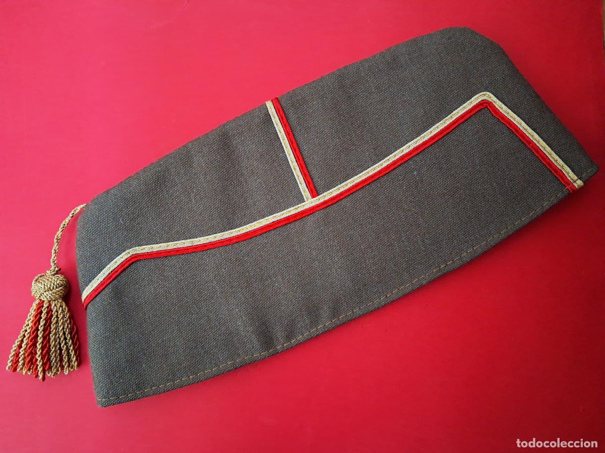 Militaria: GORRILLO OFICIAL RECONSTRUCCION