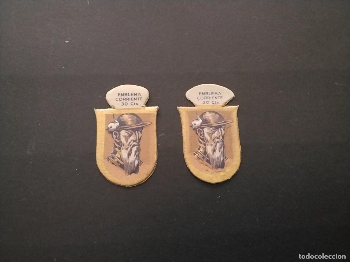 Military Antiques: Emblemas Auxilio Social