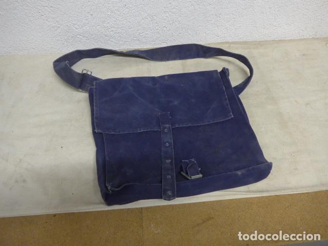 Military Antiques: Antigua bolsa de costado o macuto militar azul, tipo guerra civil.