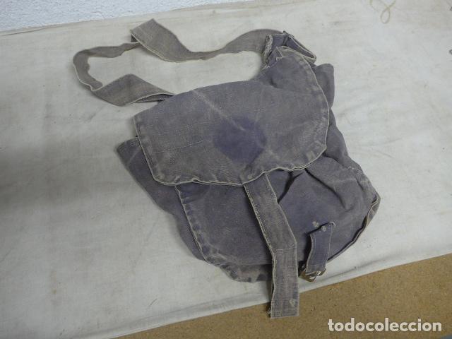 Military Antiques: Antigua bolsa de costado o macuto militar gris, tipo guerra civil.