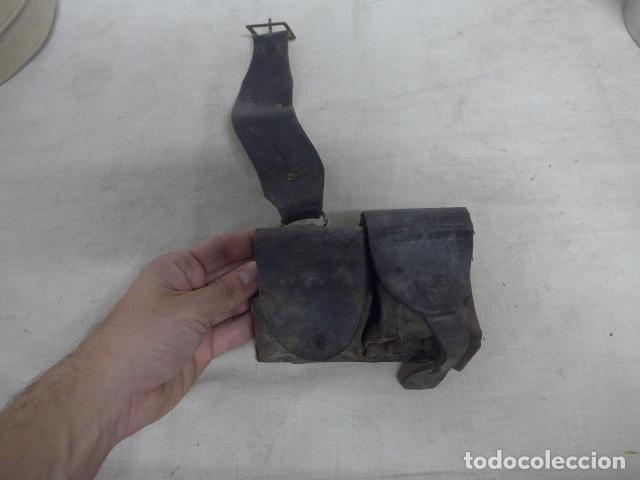 Militaria: Antigua cartuchera doble de guerra civil, a identificar