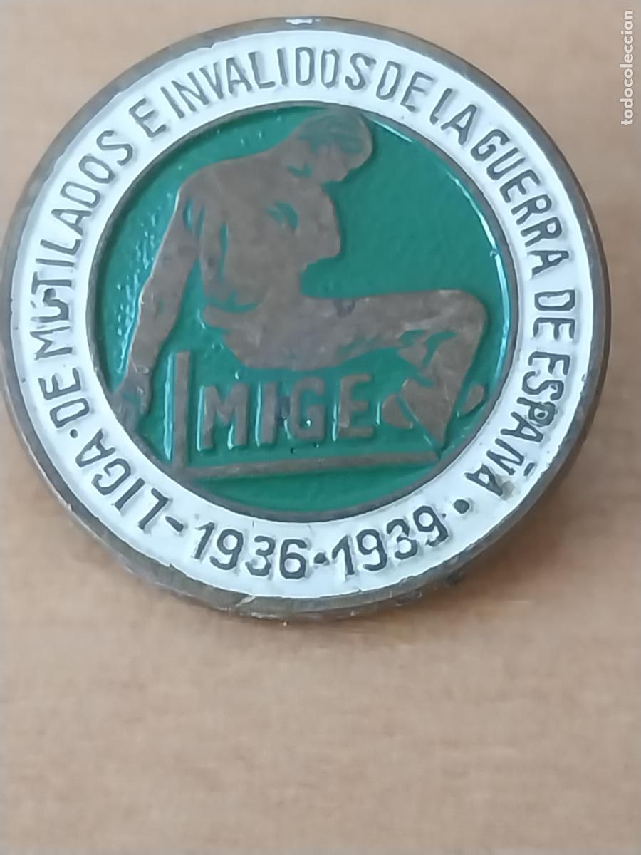 Militaria: 1936 1939 LIGA MUTILADOS E INVALIDOS GUERRA CIVIL ESPA&Ntilde;A INSIGNIA 1,80CMS ORIGINAL PINTURA LACADA
