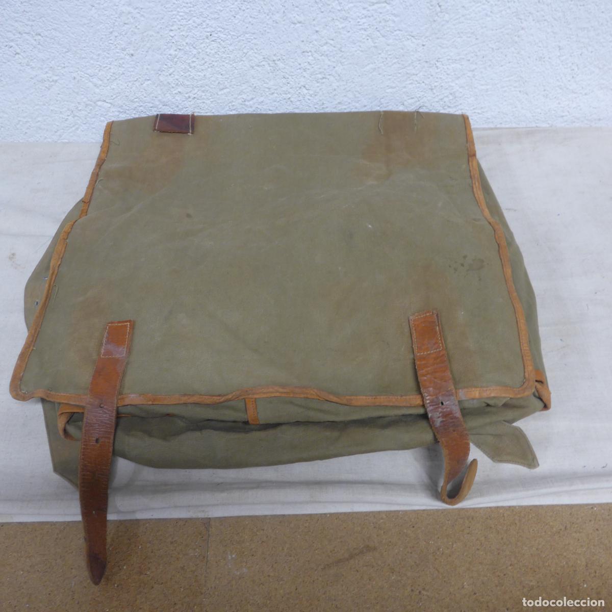 Militaria: Antigua mochila militar espa&ntilde;ola, original. Guerra civil o a&ntilde;os 40.