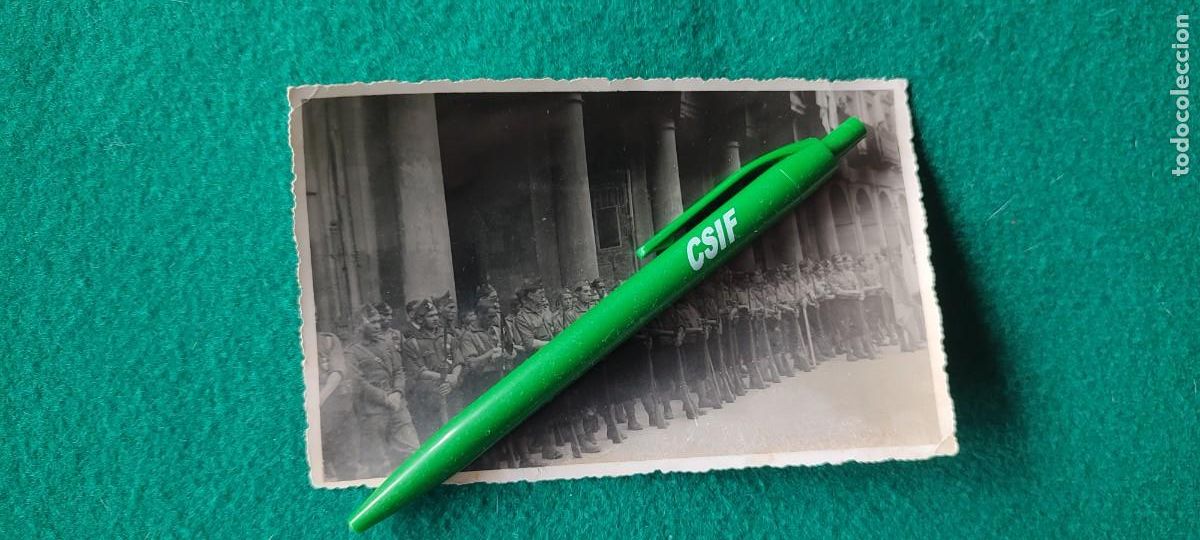 Militaria: Fotograf&iacute;a original Falange requet&eacute; guerra civil Vitoria 1936