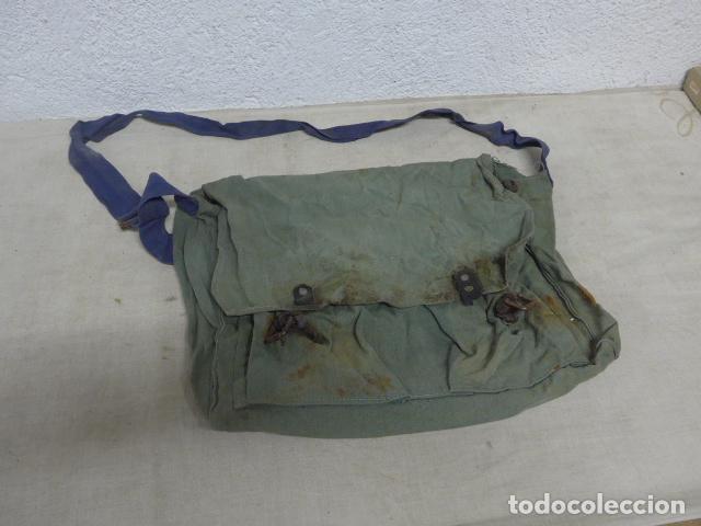 Militaria: Antiguo macuto militar a identificar, seguramente guerra civil.