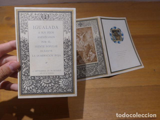 Militaria: Antiguo desplegable de Guerra Civil: Igualada a sus hijos asesinados por el Frente Popular. 1939