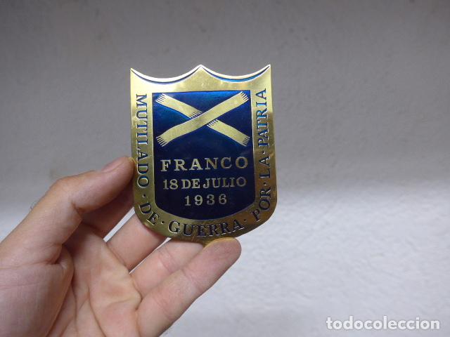 Militaria: Antiguo emblema o placa de Mutilado de guerra por la patria, 1936. Guerra civil